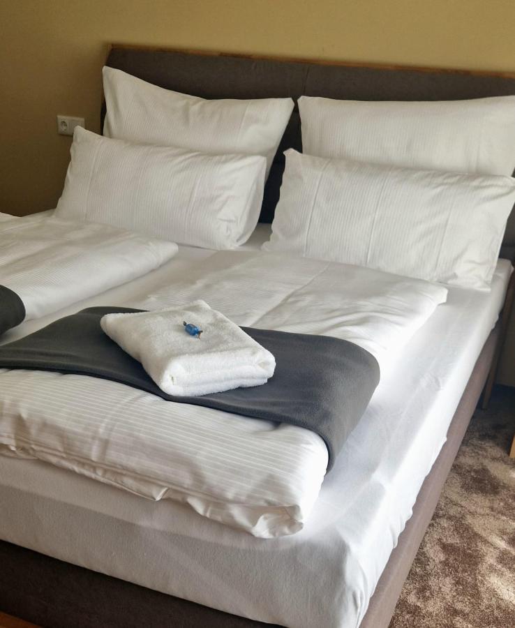 Hotel Rhin Inn Fehrbellin Zewnętrze zdjęcie
